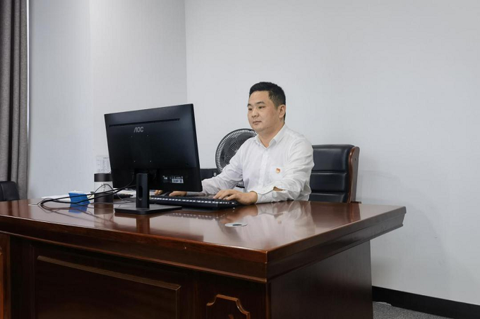 基層職工熱議黨的二十大系列報(bào)道（三） ：愛崗敬業(yè)、無私奉獻(xiàn)，在公司高質(zhì)量發(fā)展中拼搏奮斗